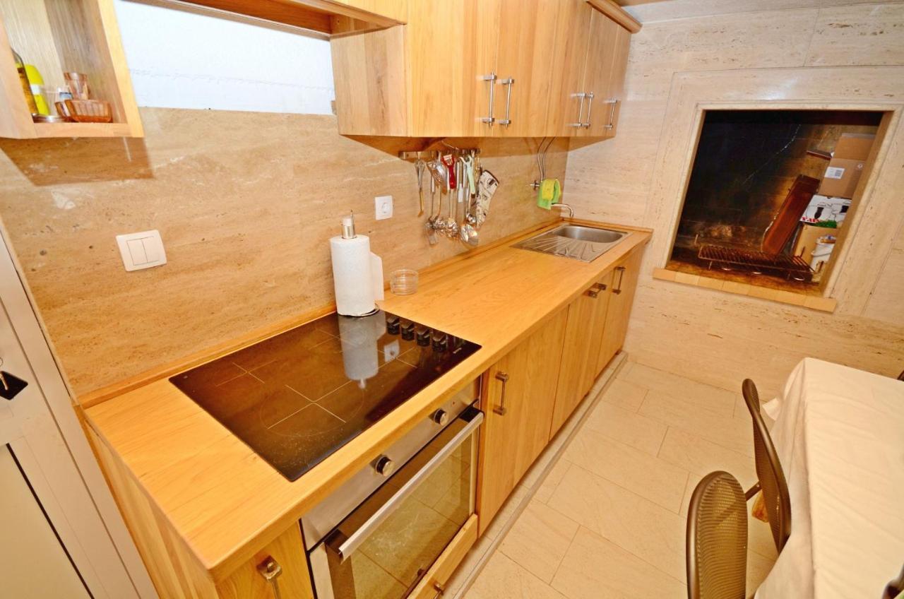 Apartment Jerka Supetar Buitenkant foto