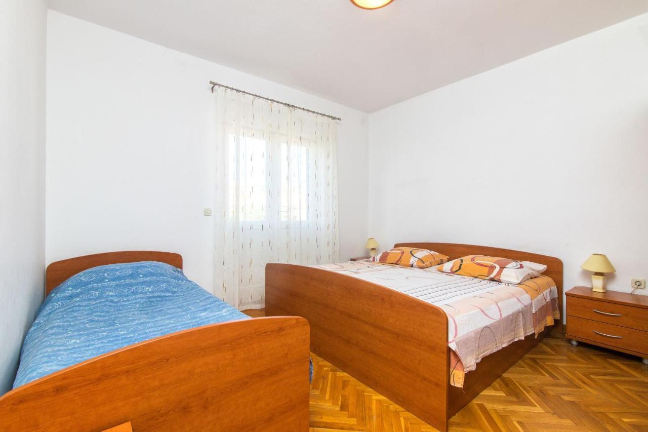 Apartment Jerka Supetar Buitenkant foto
