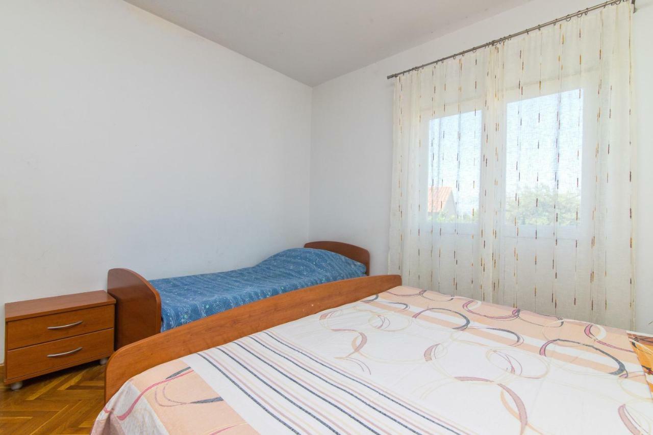 Apartment Jerka Supetar Buitenkant foto