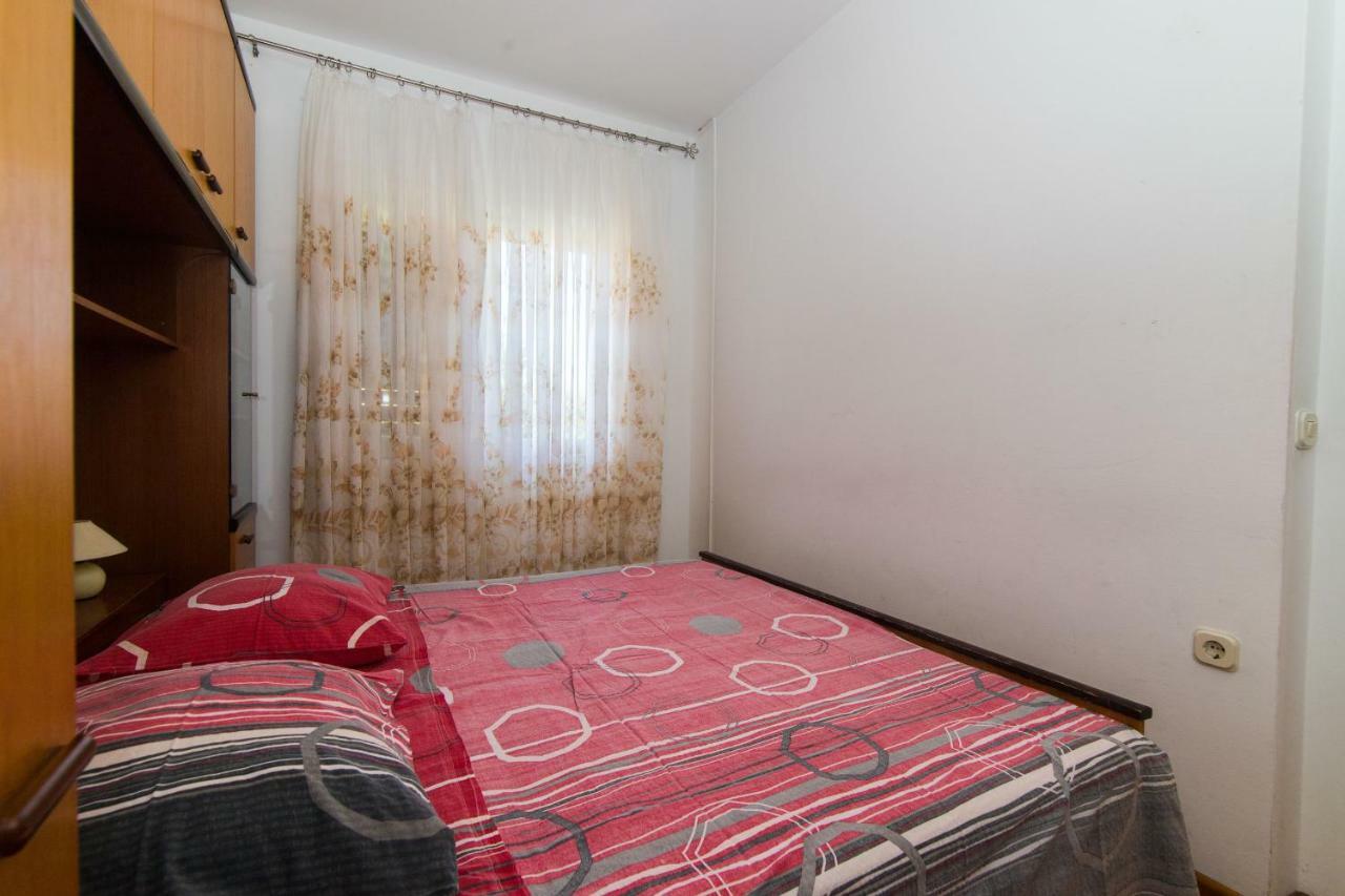 Apartment Jerka Supetar Buitenkant foto
